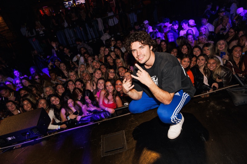 Two Dimes square moment